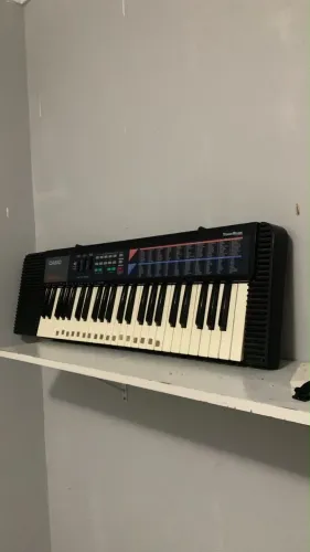 Teclado usado em ótimo estado