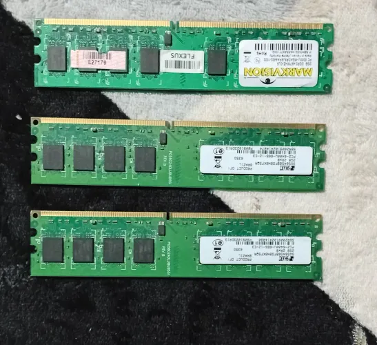 Memória ram Ddr2 2Gb para Pc 3 unidades