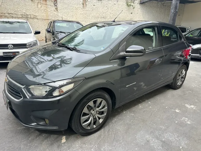 Chevrolet Onix Hatch Advantage 1.4 8V Flex Aut. 4P 2019