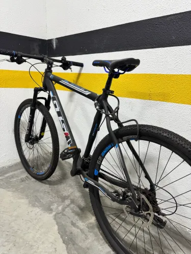 Bicicleta GTS M1 OBSTACULO 2.0, Aro 29, Freio a disco, Câmbio MX7 21 Marchas