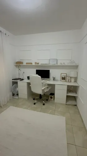 Escrivaninha, mesa de estudo