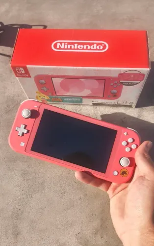 Nintendo Switch Lite Edição Aloha da Isabelle