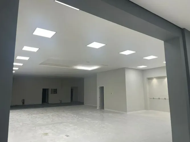 Imóvel para aluguel possui 368 metros quadrados em Cambuci - São Paulo - SP