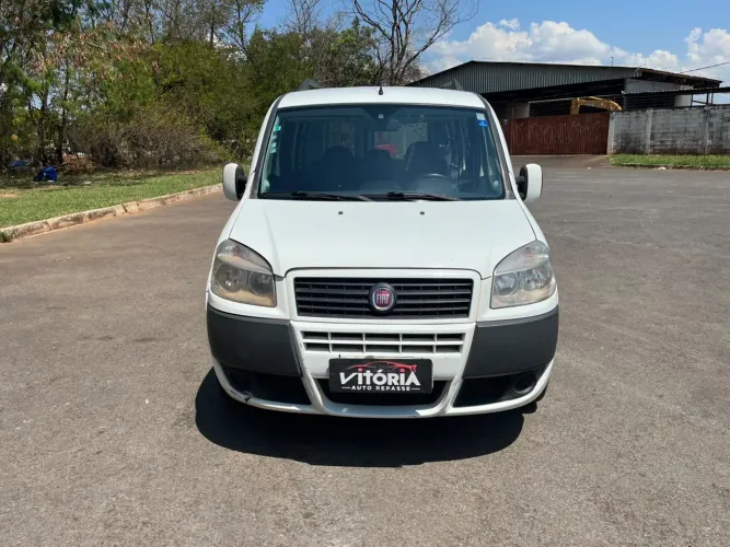 Fiat Doblo Essence 1.8 Flex 16V 5P 2017