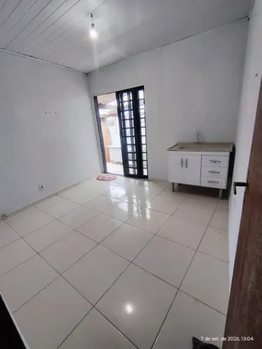 Alugo casa espaçosa e bem localizada em jundiaí