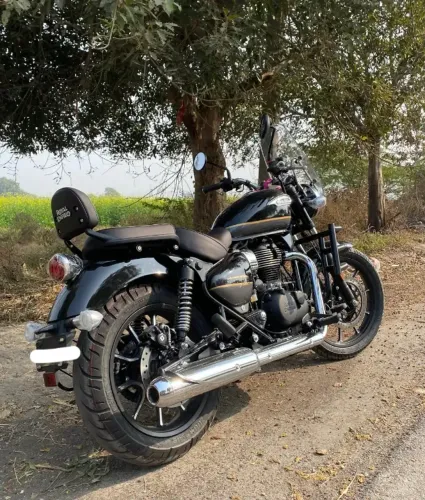 Meteor 350cc Super Nova Black - Duvallyer Rodrigues - 21 9 9271 71 82 - Royal Enfield