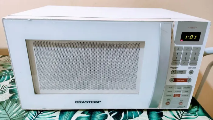 Microondas Brastemp 31 litros funcionando perfeitamente