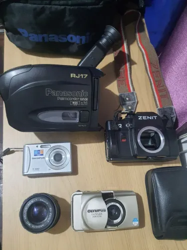 Diversas Câmeras Antigas - Olympus, Zenit, Panasonic | + Lente Helios