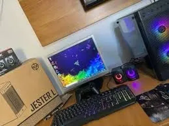 PC Gamer Desktop Intel Core i3 (3ª Gen) | Gabinete RGB | SSD 128GB | 4GB RAM | Windows 10
