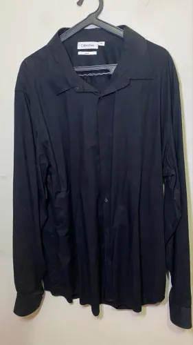 Camisa manga longa Calvin Klein slim fit preta - tamanho GG