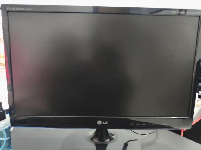 Monitor TV LG FLATRON  LED Full HD LCD com tela de 21,5"