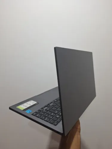 Notebook Samsung Intel core i3 3.0Ghz 11 geração SSD 256gb NVme+8Gb RAM DDR4 Tela Full HD