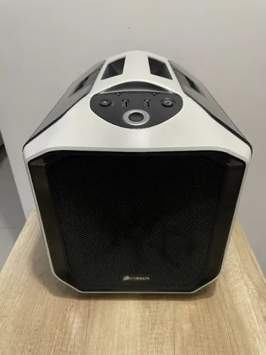 PC Gamer Mini-ITX i7 4.0GHz | 16GB RAM | R9 390 8GB | SSD + 1.8TB HD | Gabinete Corsair