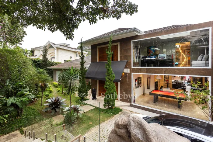 Casa com piscina e espaço gourmet