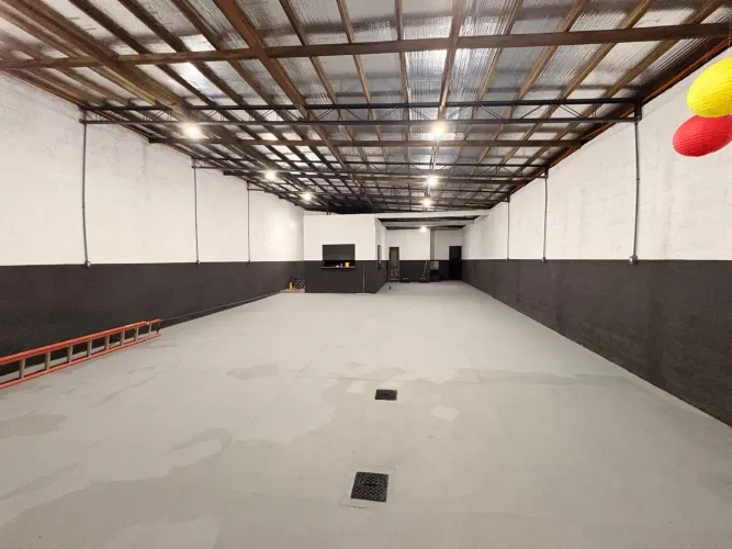 Galpão no Jardim Felicidade 1