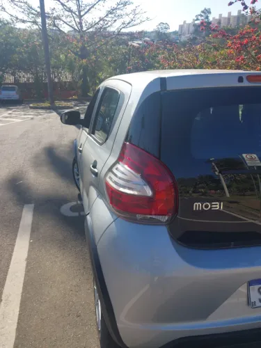 Fiat Mobi Like 1.0 Fire Flex 5P. 2022