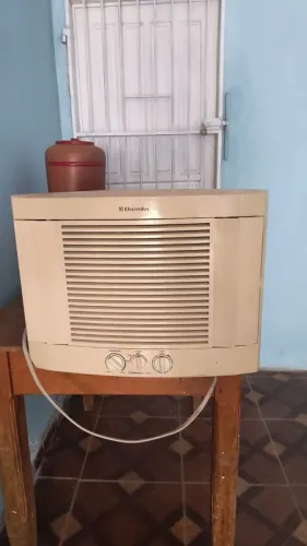 Vendo ar janela 10 BTUs 220v 500$