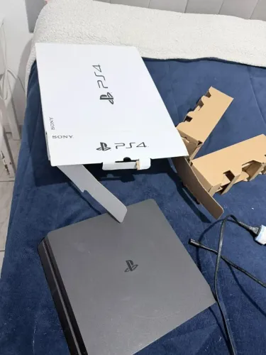 Ps4 com 2 controles , aceito celular ou tablet