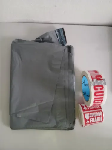 Envelope cinza e fita + Etiqueta CUIDADO FRÁGIL