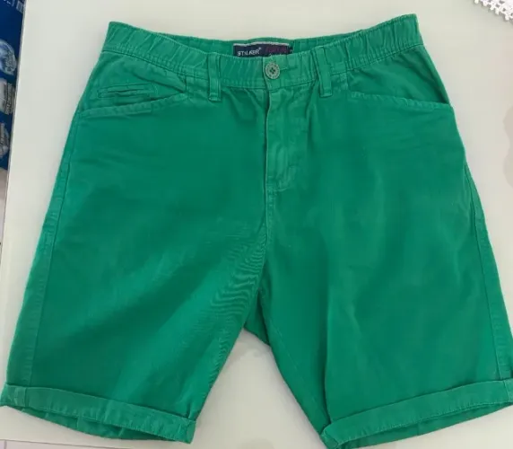 Bermuda de Sarja, marca Stalker, verde, modelo tradicional, tamanho 40