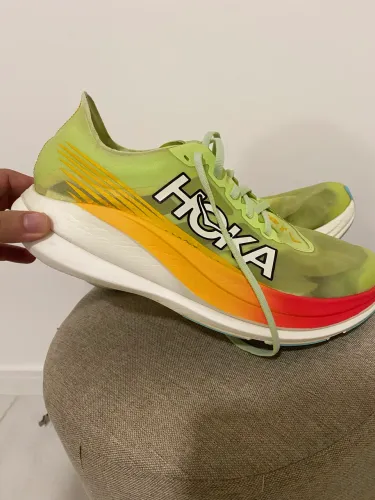 HOKA ROCKET X2