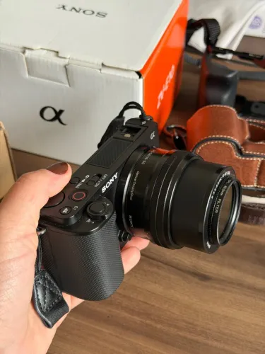 Câmera Sony Alpha Zve10