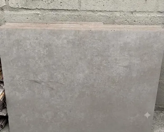 Piso Cerâmica 83x83