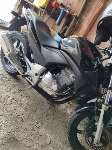 Vendo cb 300