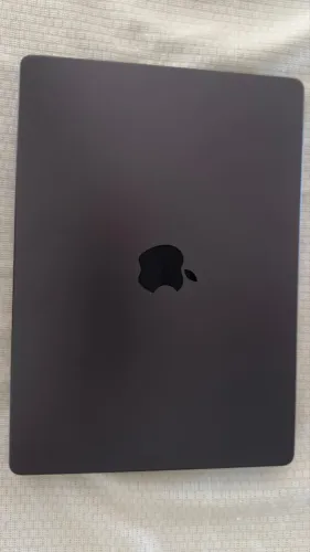 MacBook Pro M3 (2024) - usado poucas vezes