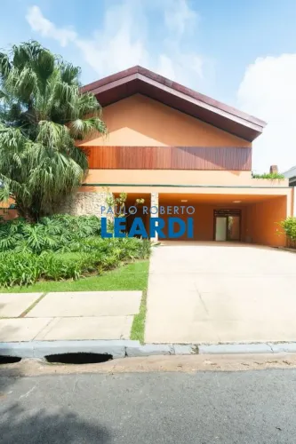 CASA EM CONDOMÍNIO - ALPHAVILLE 1 - SP
