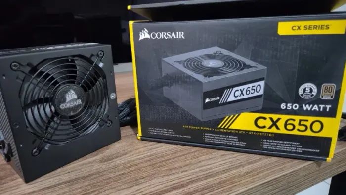 Fonte Corsair CX650 80 Plus Bronze 650W - Modelo CP-9020122-WW
