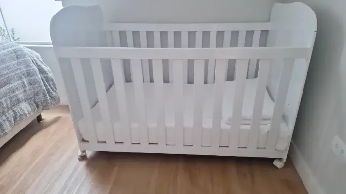 Berço com colchão