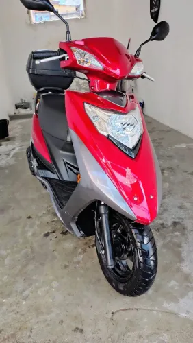 Lindy 125 Nova única dona
