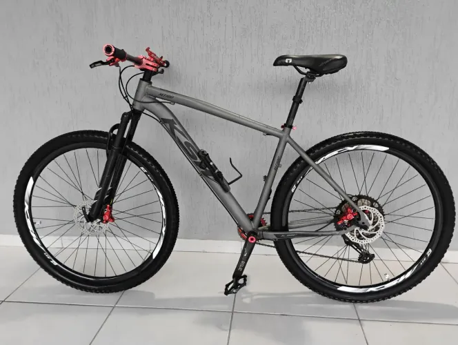 Bicicleta 29 12 velocidades Deore