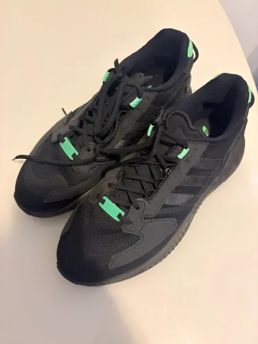 Tênis novo da Adidas Original N°42