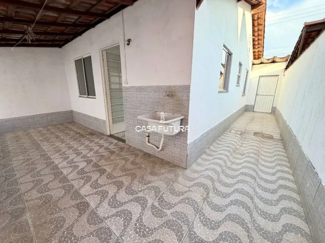 Casa no Vila Rica 2 Quartos, Quintal e Excelente Potencial