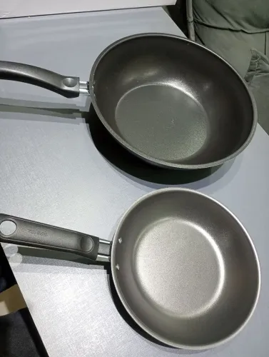2x Frigideiras