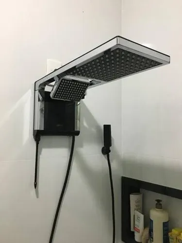 Eletricista (Reparos & Instalações)