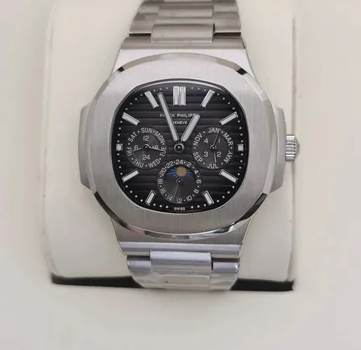 Relógio Patek Philippe Nautilus Perpetual Calendar Preto Automático Novo