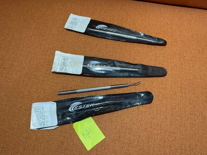 Cureta marca Stek nova - extrator de cravos