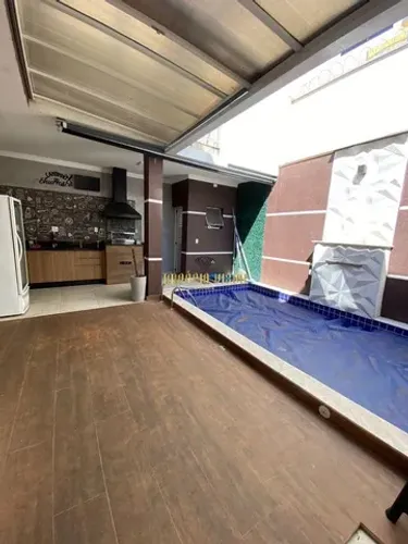 Casa a Venda com 3 dormitórios e com Piscina na Vila di Cesar em Mogi das Cruzes-SP