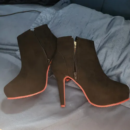 Bota NR 36