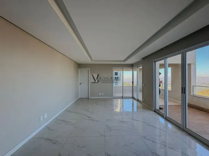 Apartamento duplex 198m² à venda no Vila da Serra
