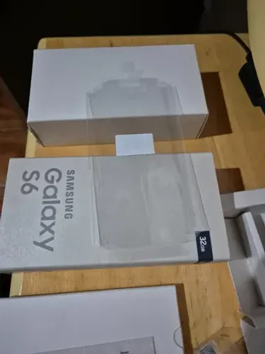 Caixa Galaxy S6 com manuais e plásticos originasi