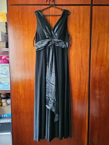 Vestido longo preto para festa