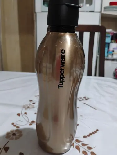 Garrafa de água Tupperware  