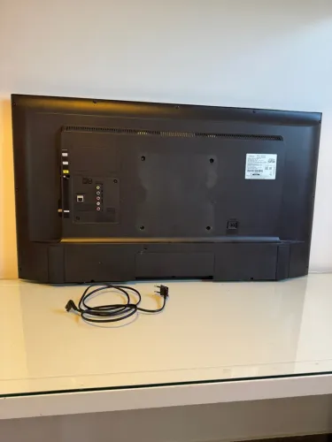 Smart Tv samsung 32 polegadas com suporte teto ao chão