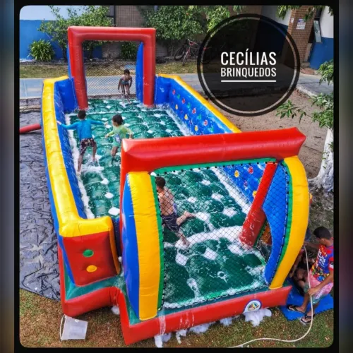 Futebol de Sabão e Brinquedos Infláveis