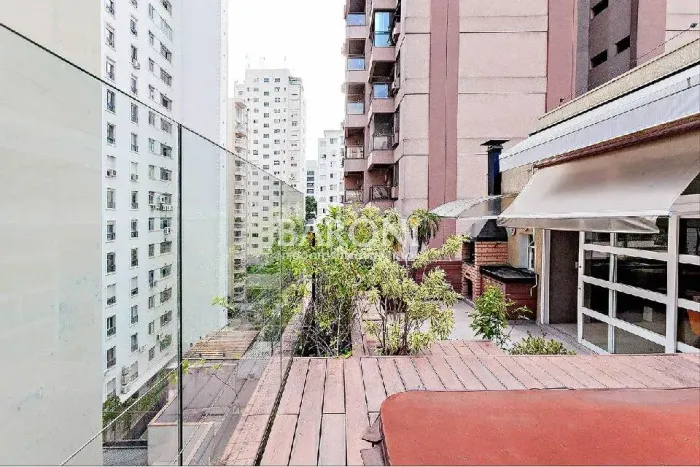 Cobertura à venda no Jardim Paulista, 370m², 5 dormitórios, sendo 4 suítes, terraço com ja