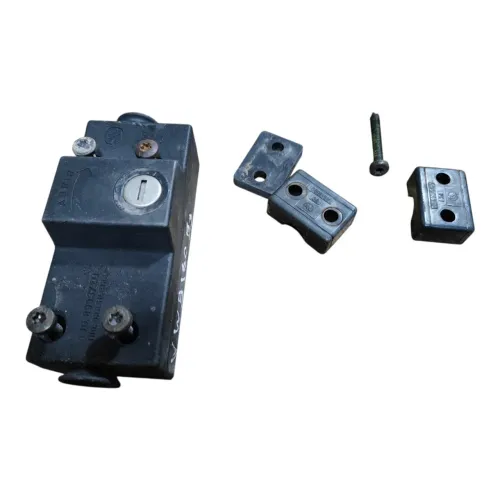 Suporte Trava Cabine Volks Delivery 9150 S/chave